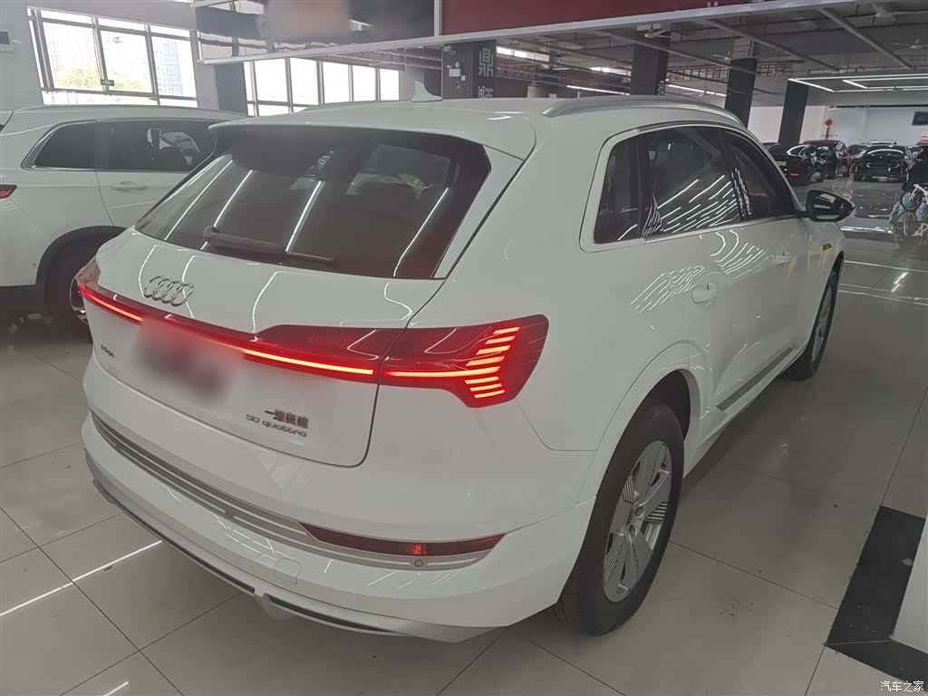 Audi e-tron, 2025 7