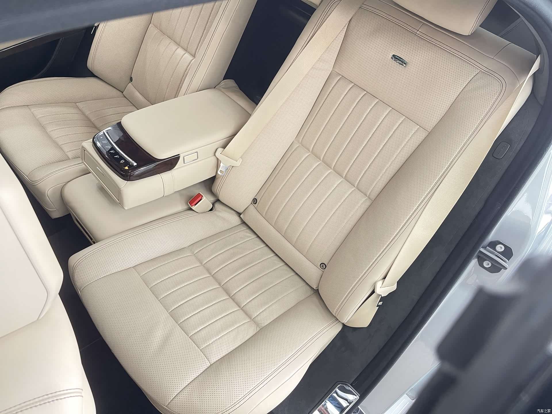 Mercedes-Benz S-Class, 2015 21