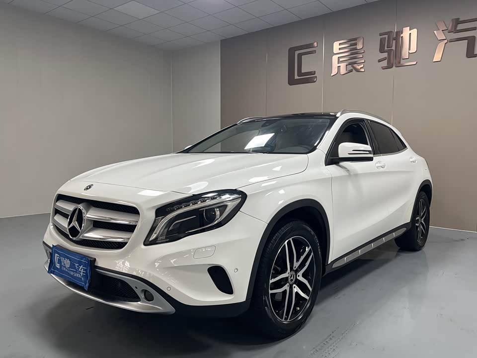 Mercedes-Benz GLA Mercedes-Benz GLA
