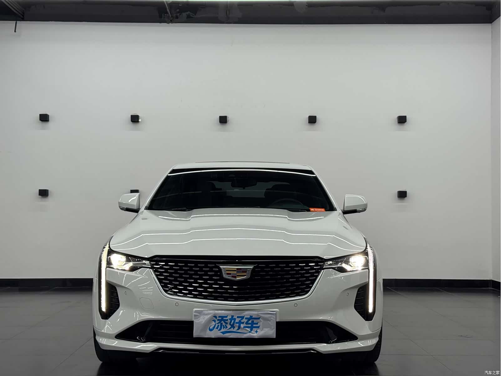 Cadillac CT4, 2022 2