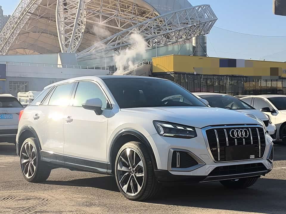 Audi Q2L