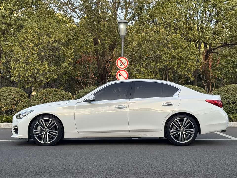 Infiniti Q50