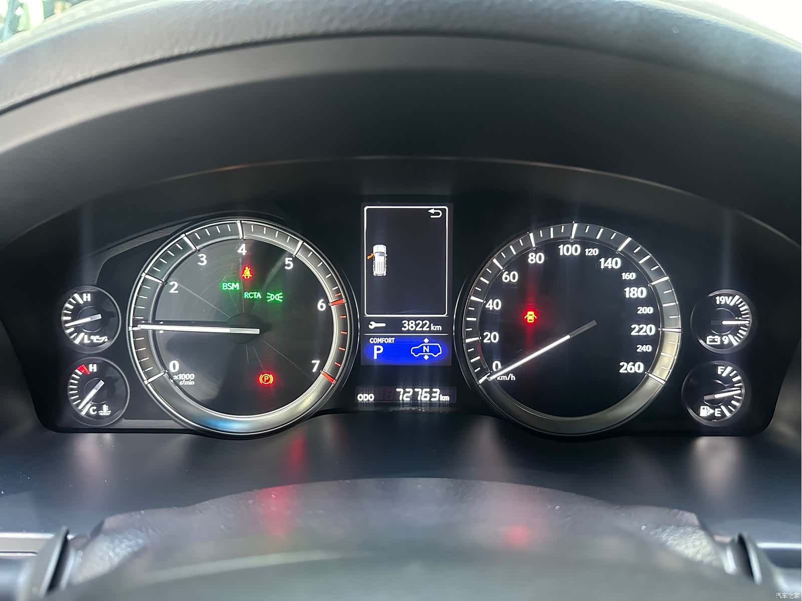 Lexus LX, 2016 14