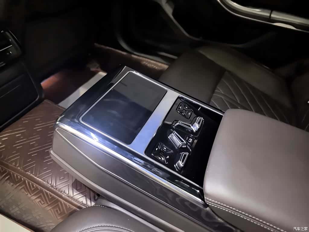 Audi A8L, 2024 10