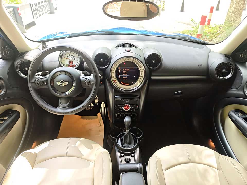 MINI COUNTRYMAN