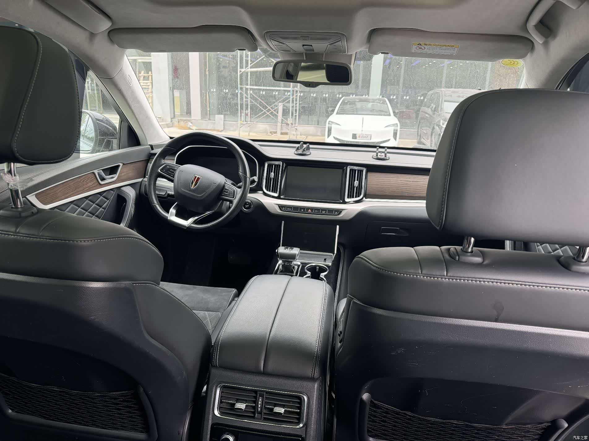 Hongqi HS7, 2023 12