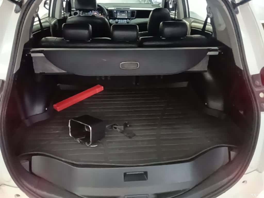Toyota RAV4, 2017 19