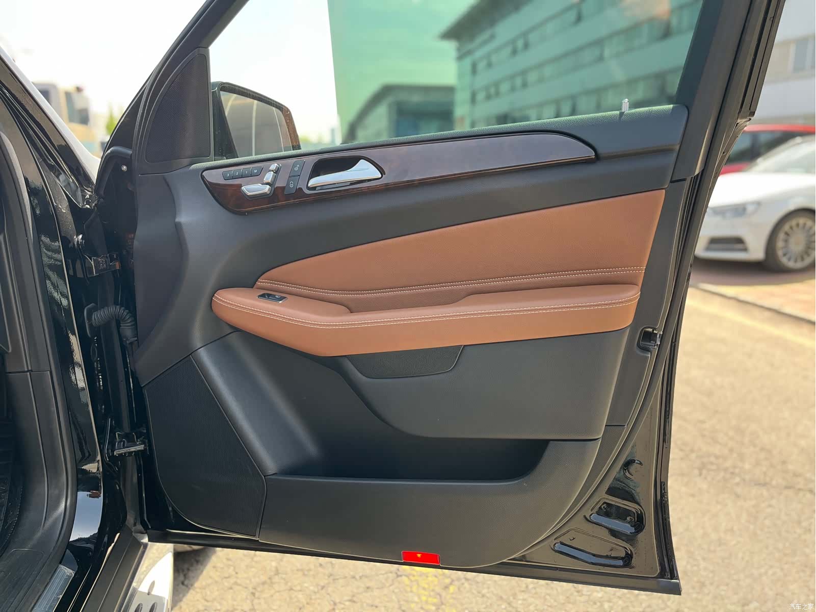 Mercedes-Benz GLS, 2018 24