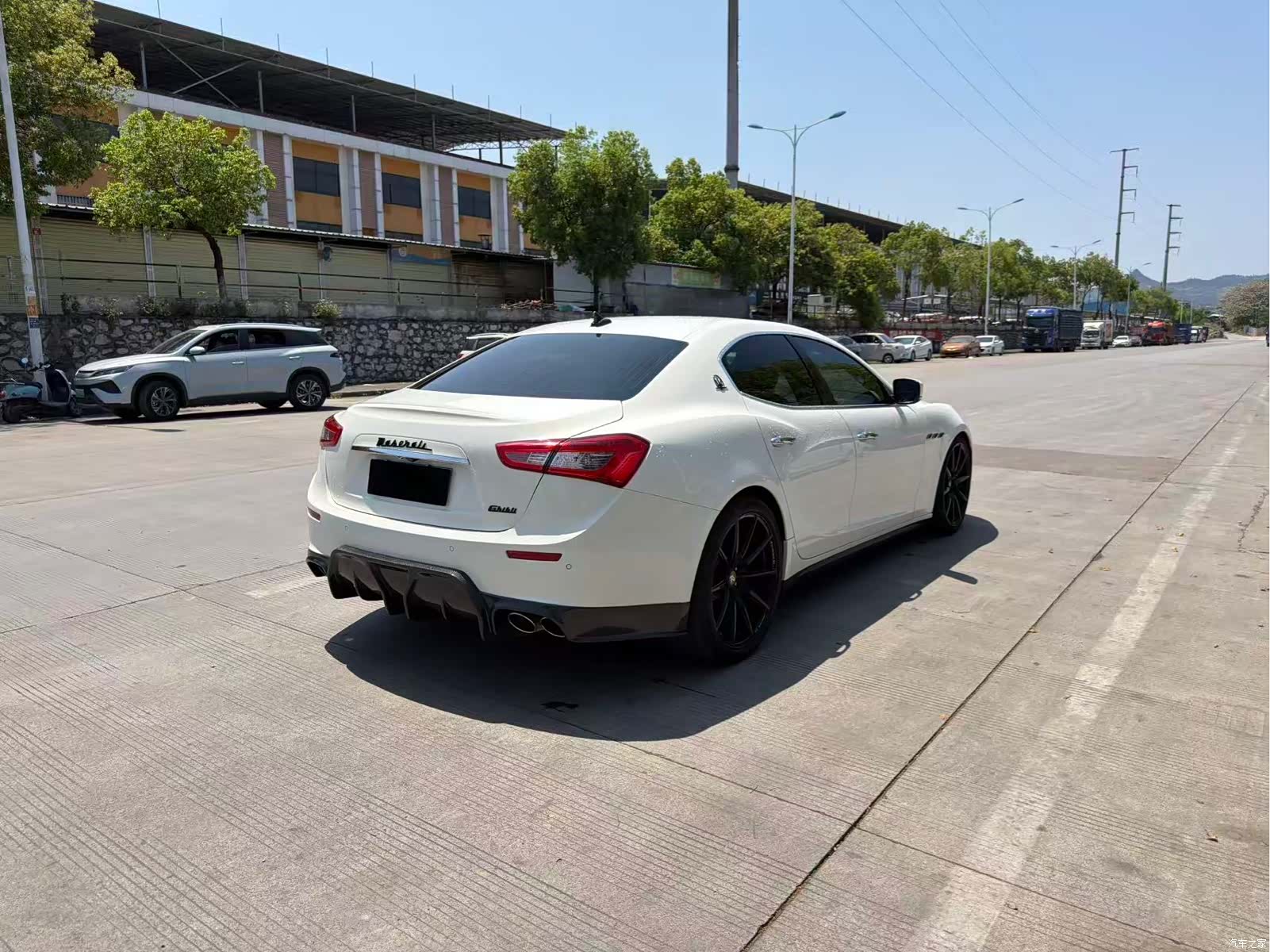 Maserati Ghibli, 2017 9