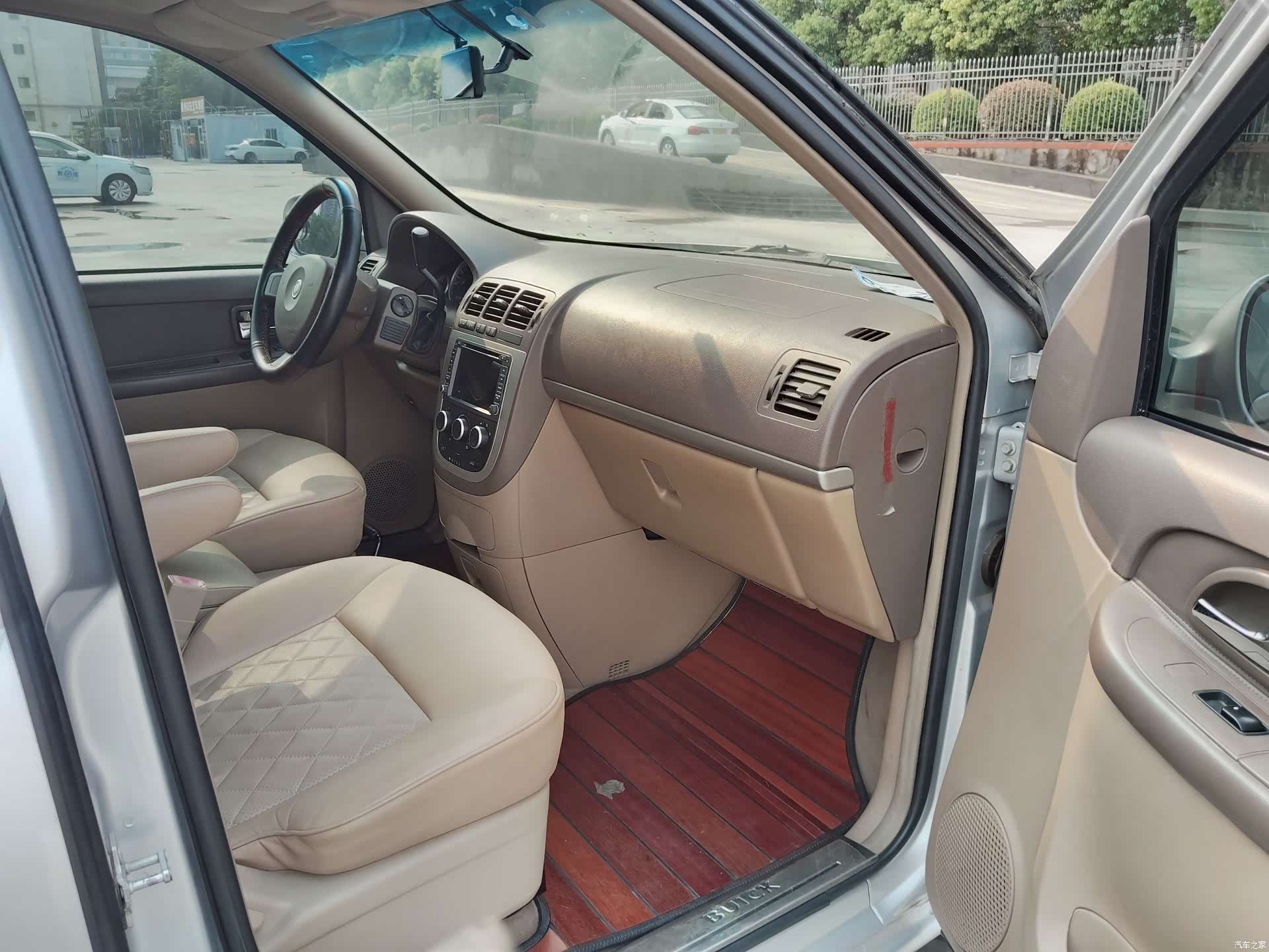 Buick GL8, 2016 6