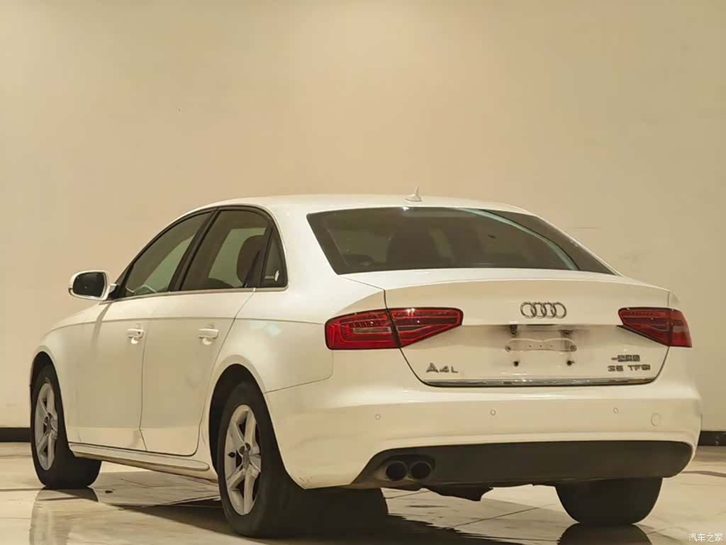 Audi A4L, 2014 23