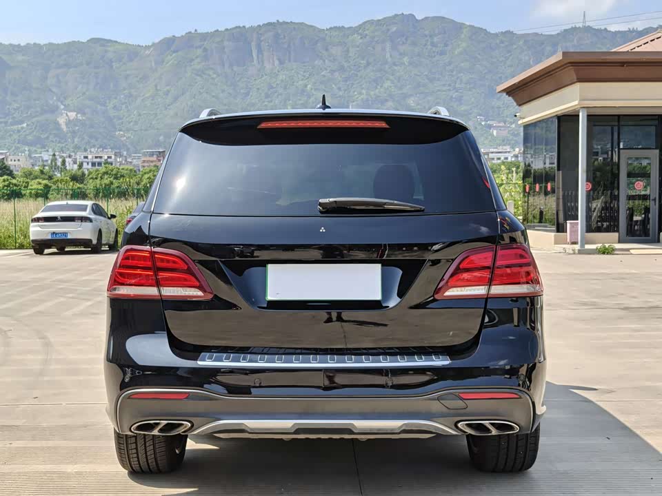 Mercedes-Benz GLE Mercedes-Benz GLE
