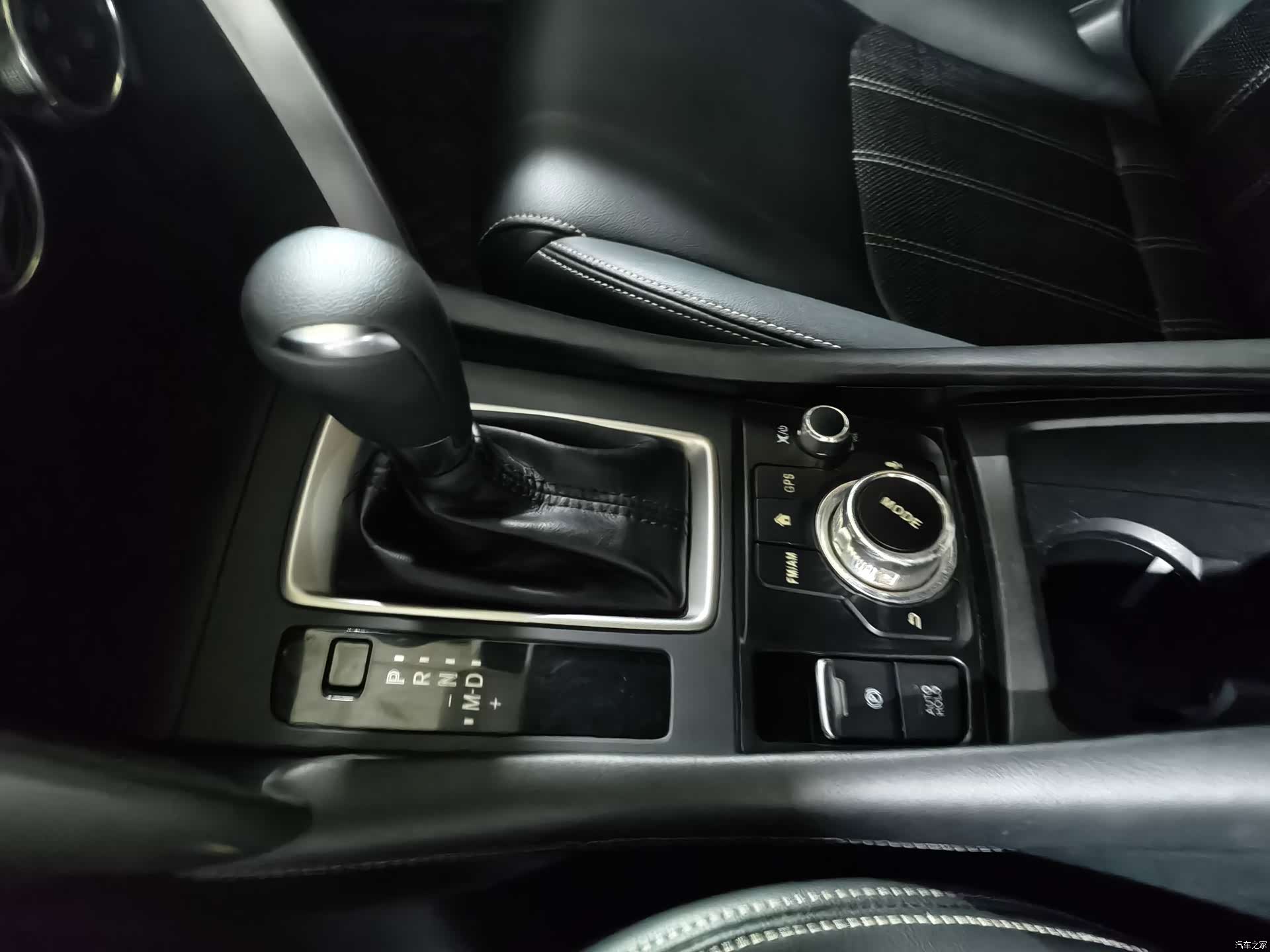 Mazda CX-4, 2019 13