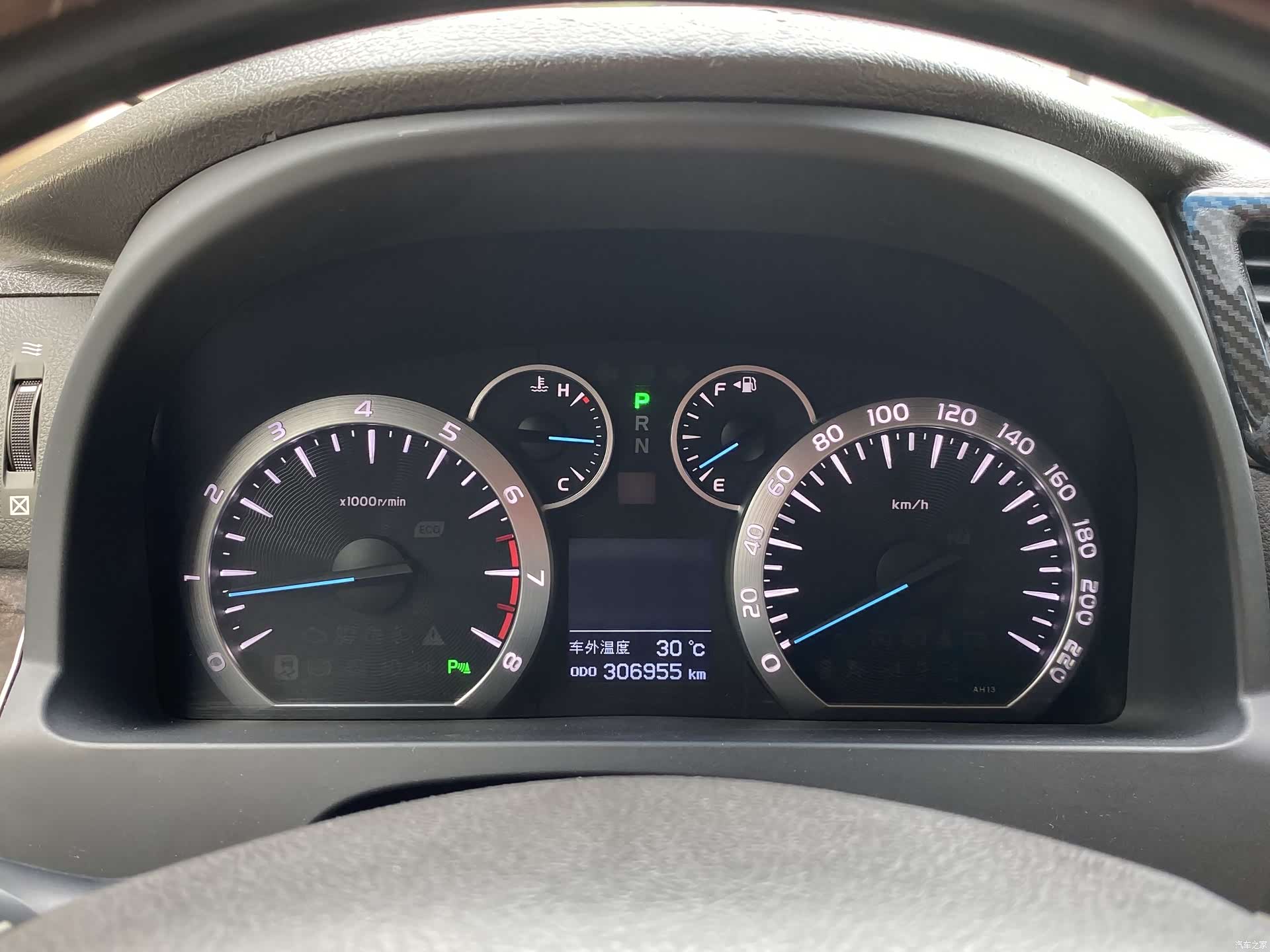 Toyota Alphard, 2012 25