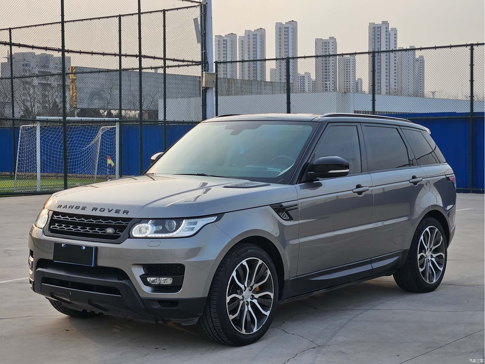 Land Rover Range Rover, 2015 1