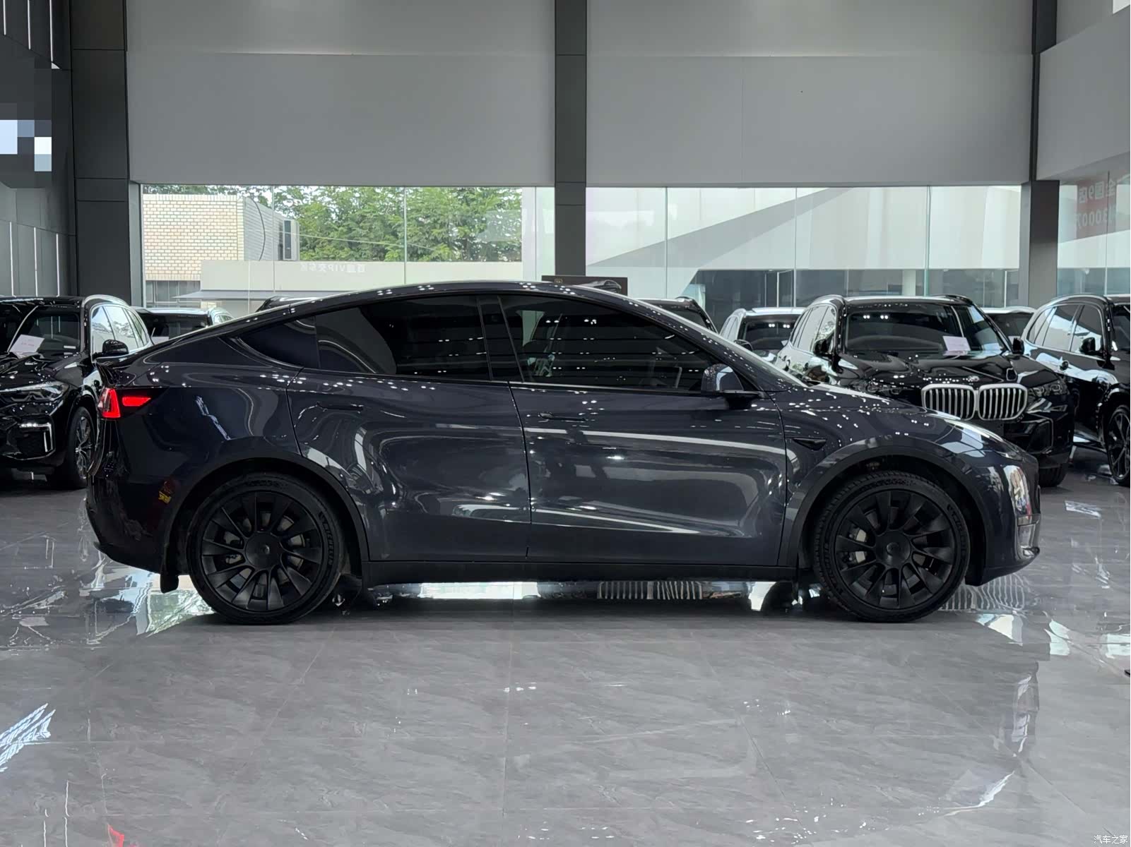 Tesla Model Y, 2024 3