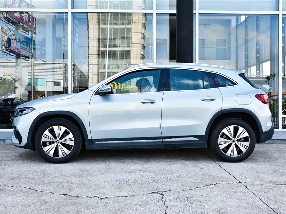Mercedes-Benz EQA