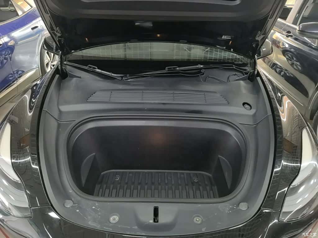 Tesla Model Y, 2021 20
