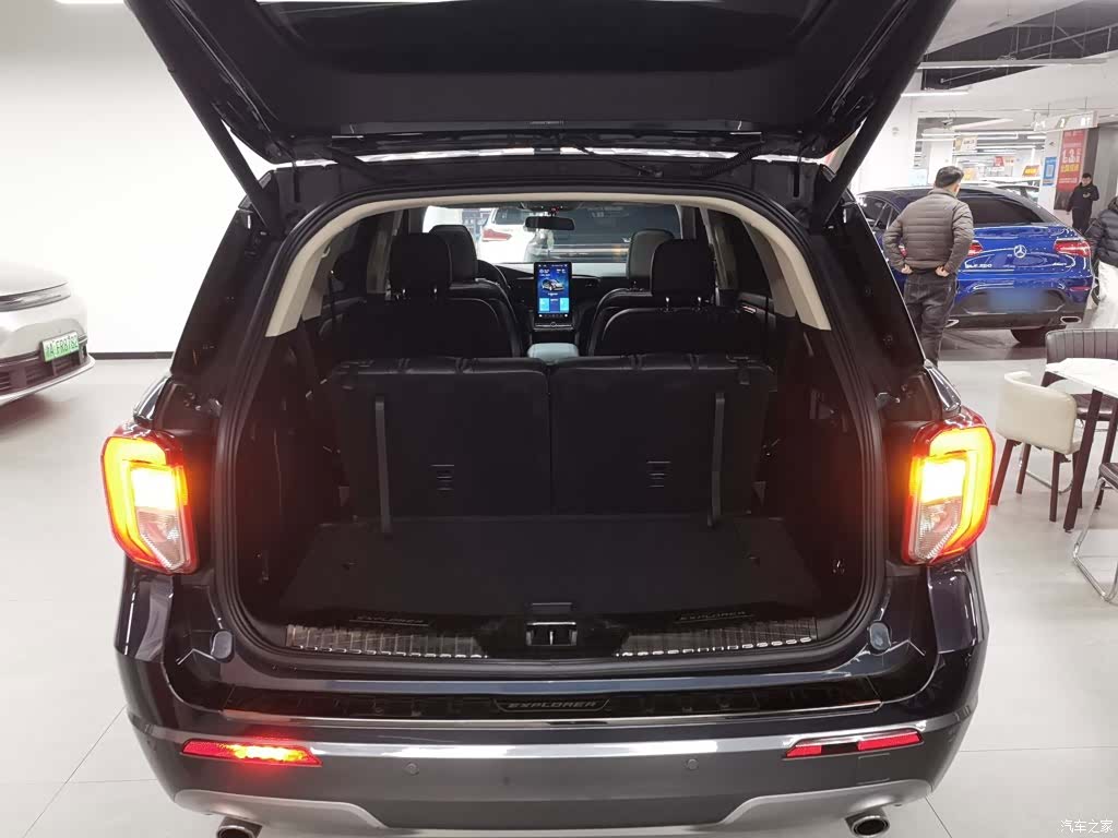 Ford Explorer, 2021 15