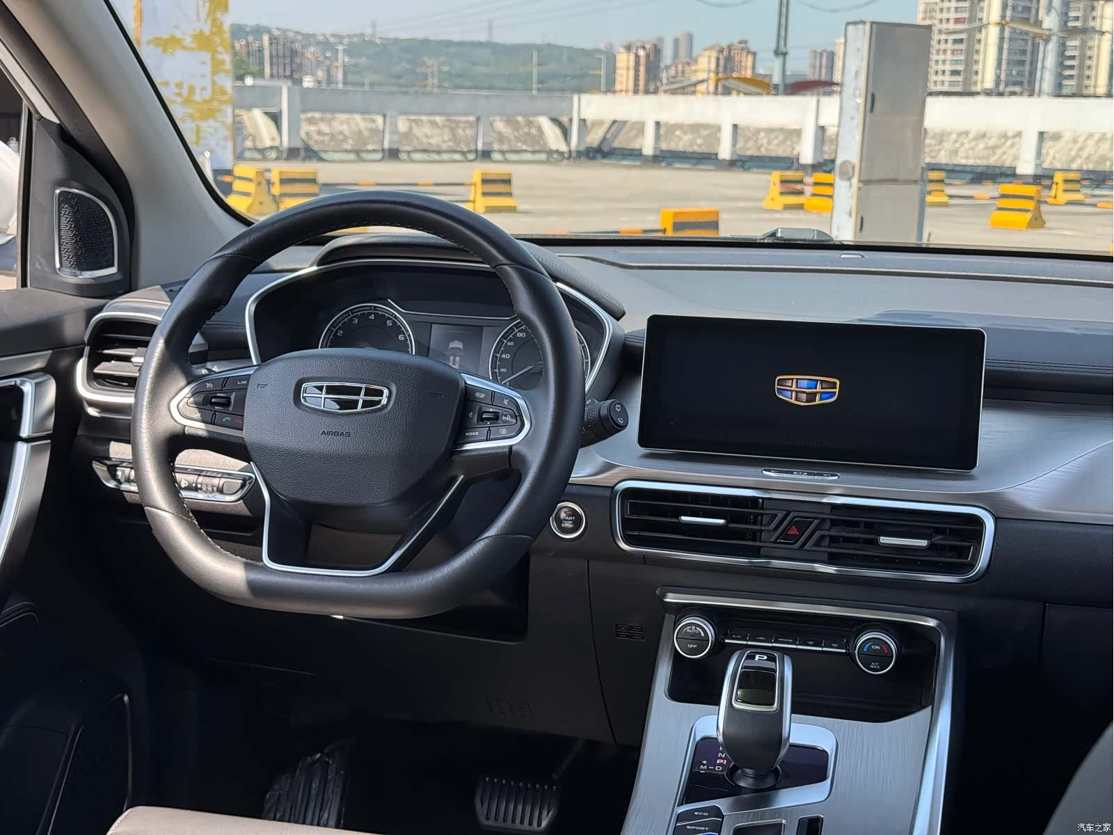 Geely Coolray, 2020 13
