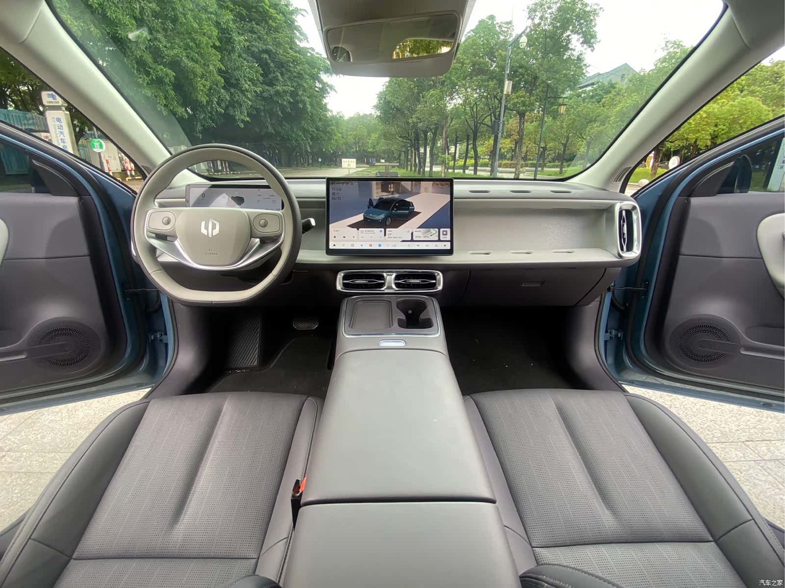 Leapmotor B01, 2025 все фото