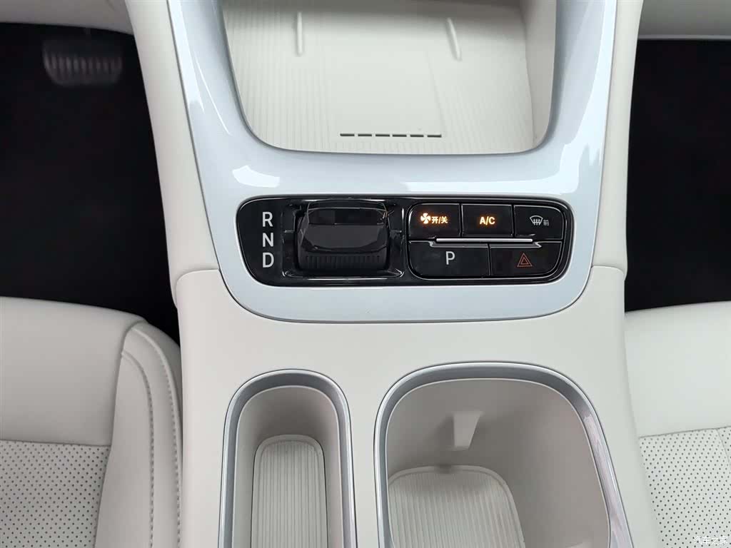 Geely Xingyuan, 2025 13