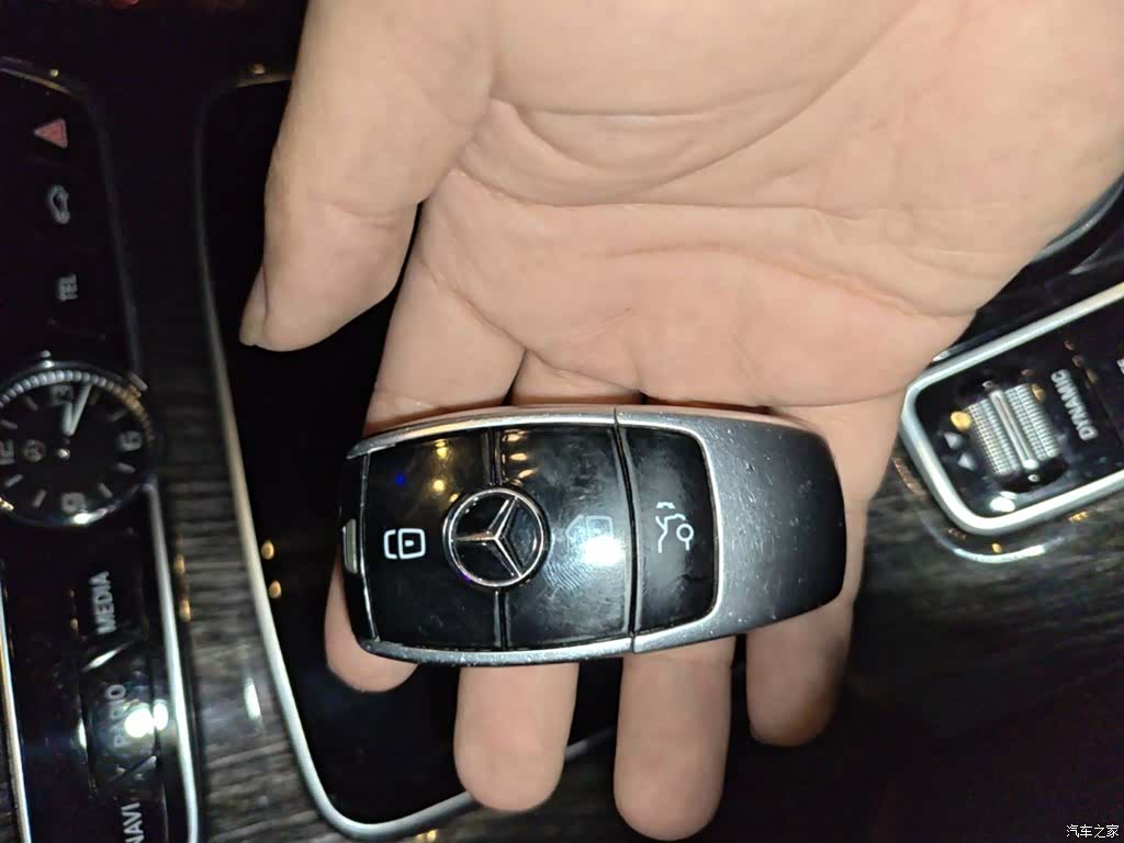 Mercedes-Benz E-Class, 2017 17