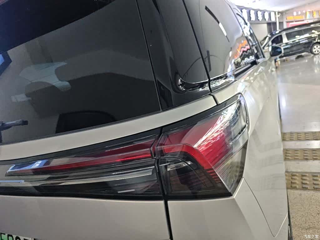 Buick GL8, 2025 8