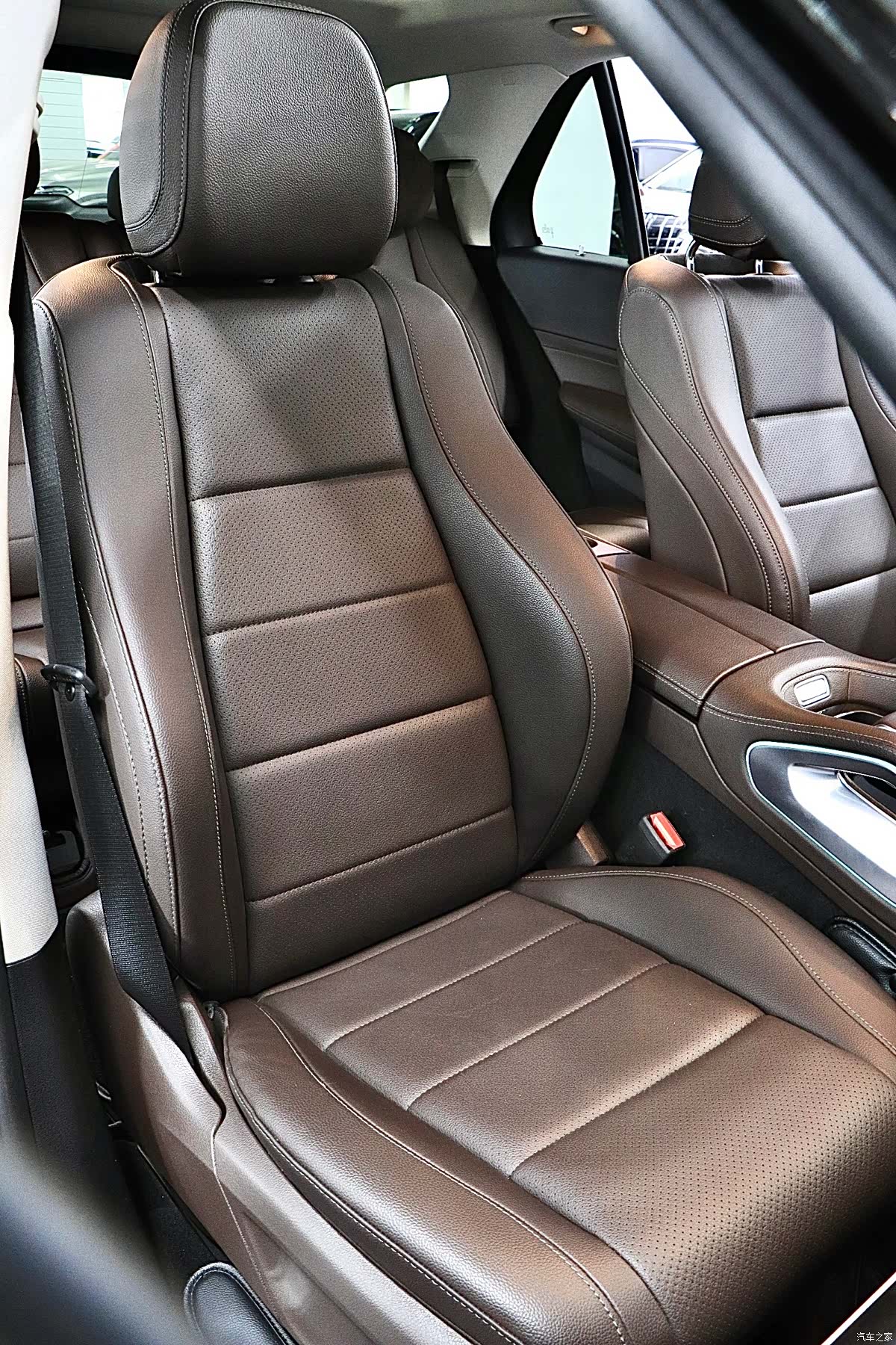 Mercedes-Benz GLE, 2022 16