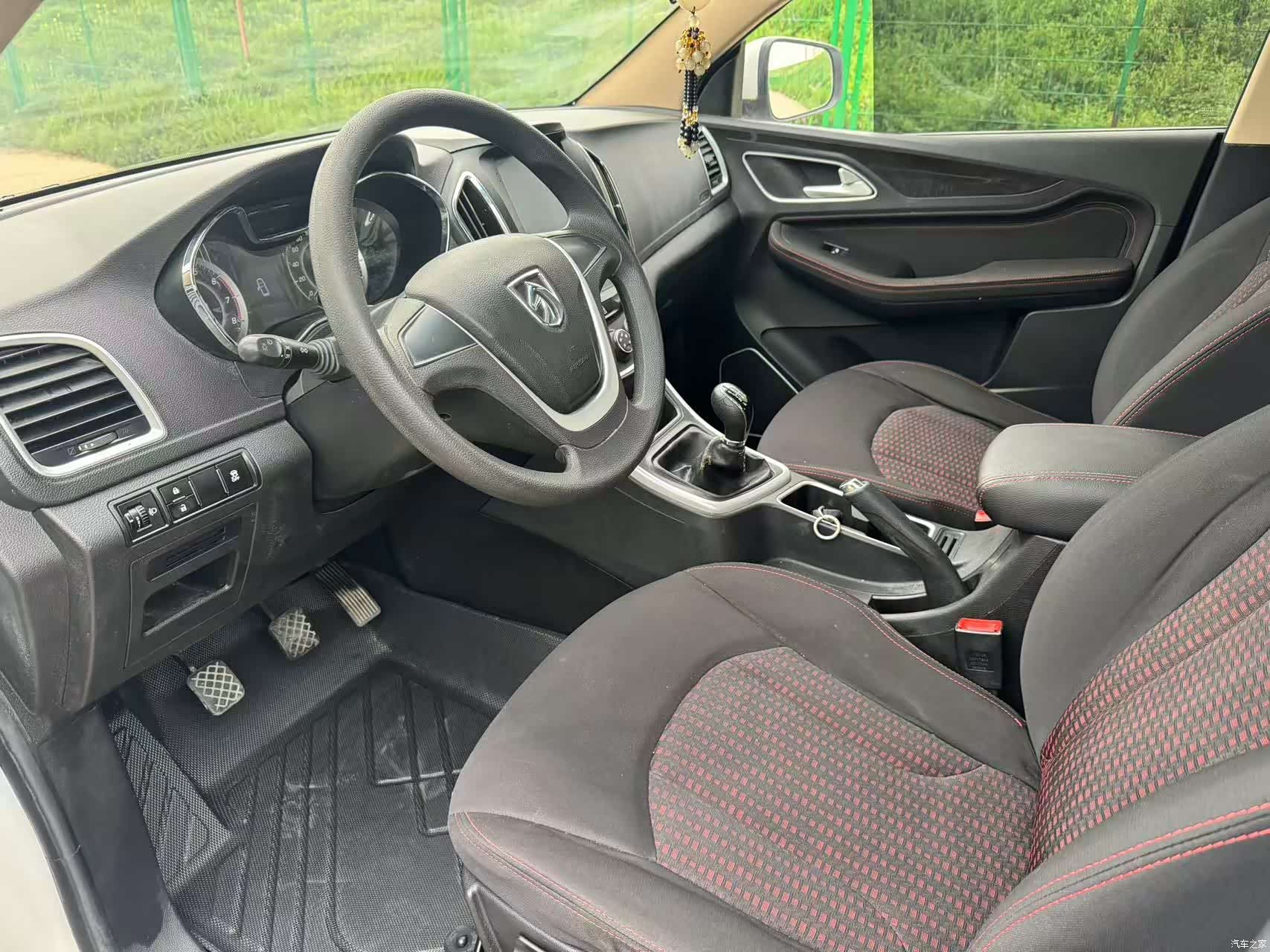 Wuling 560, 2017 4
