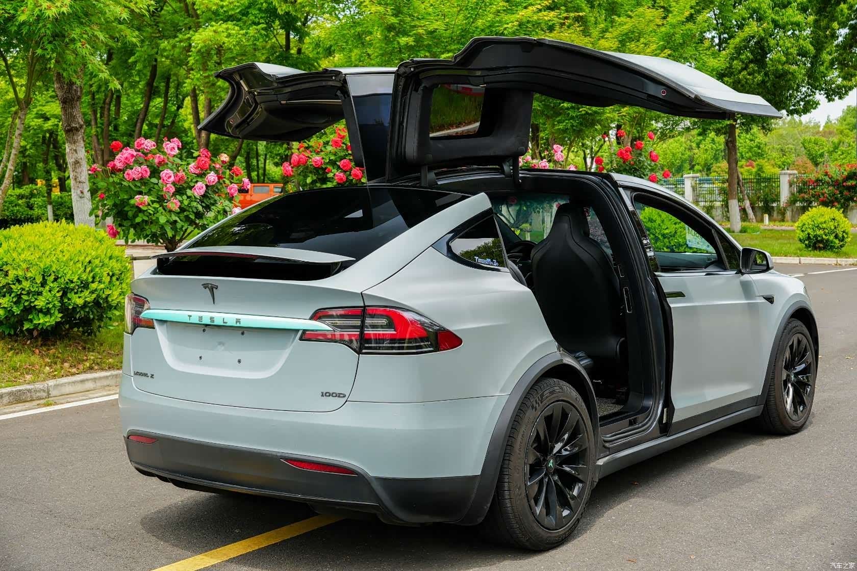 Tesla Model X, 2017 15