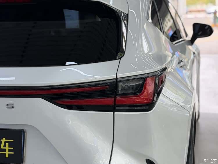 Lexus NX, 2022 7