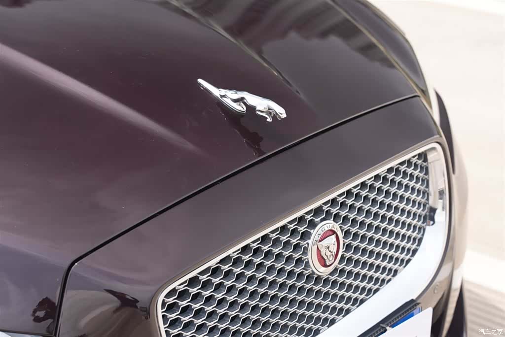 Jaguar XJ, 2017 21