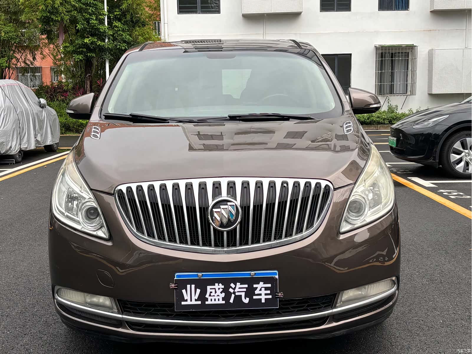 Buick GL8, 2012 2