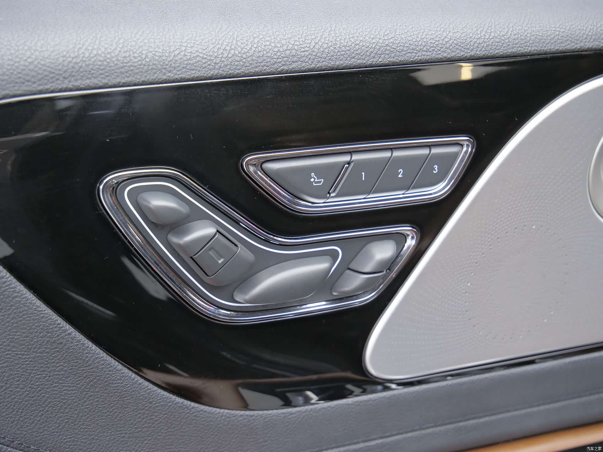 Lincoln Aviator, 2021 15