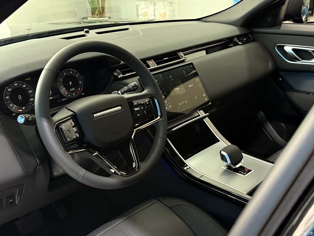 Land Rover Range Rover, 2025 11