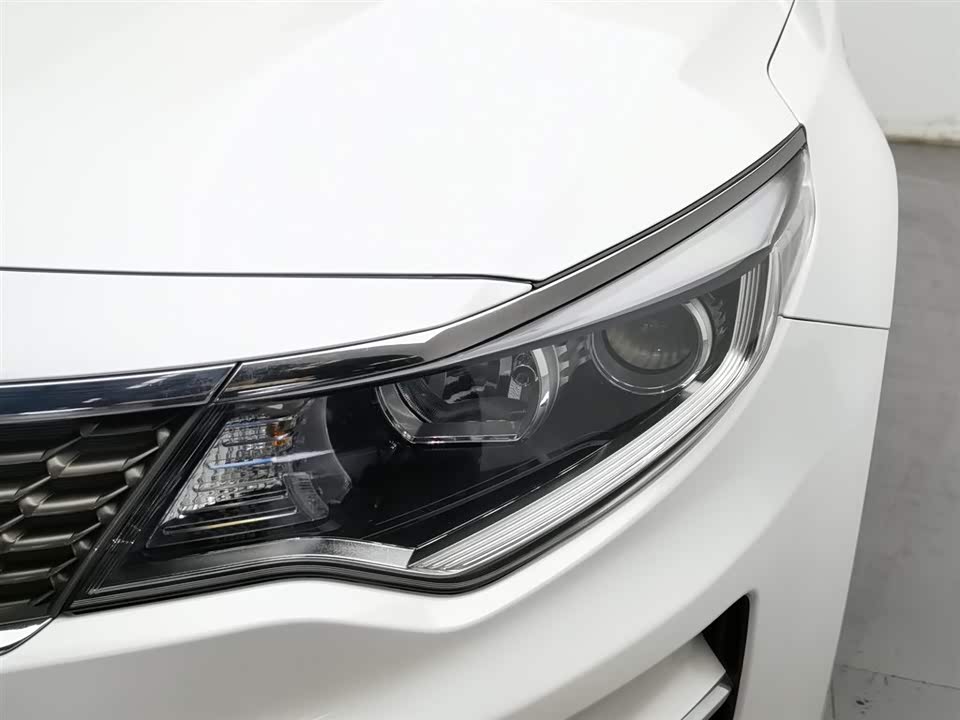 Kia K5 Kia K5