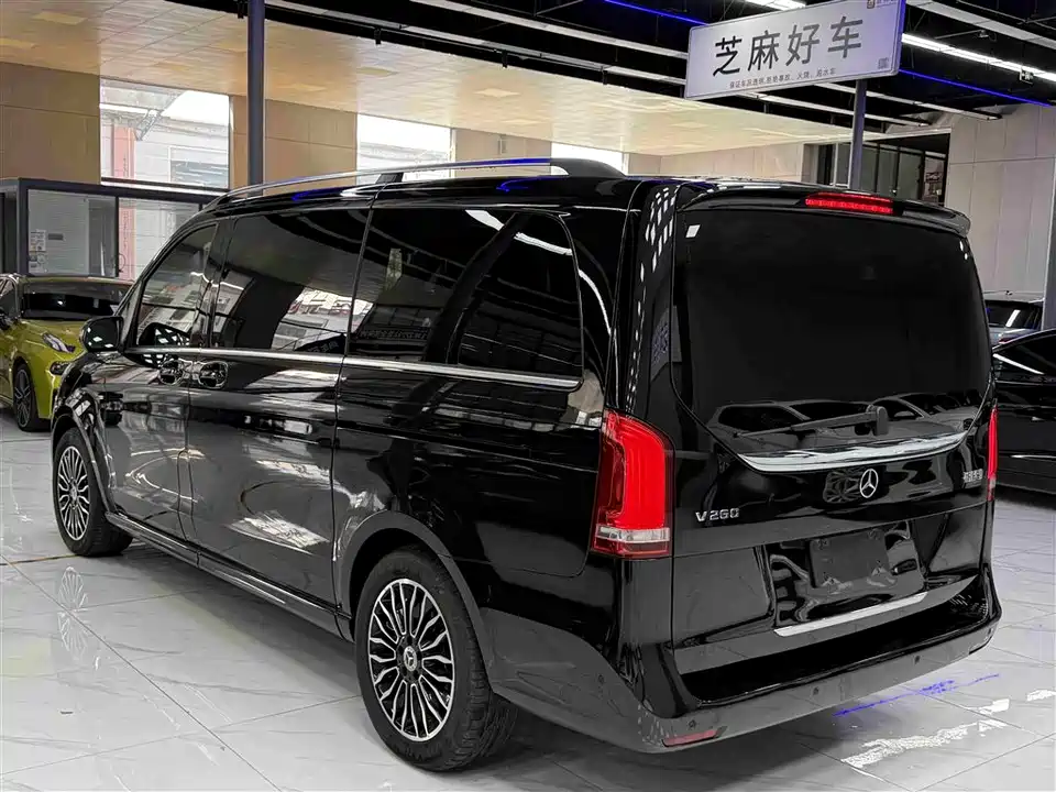 Mercedes-Benz V-class