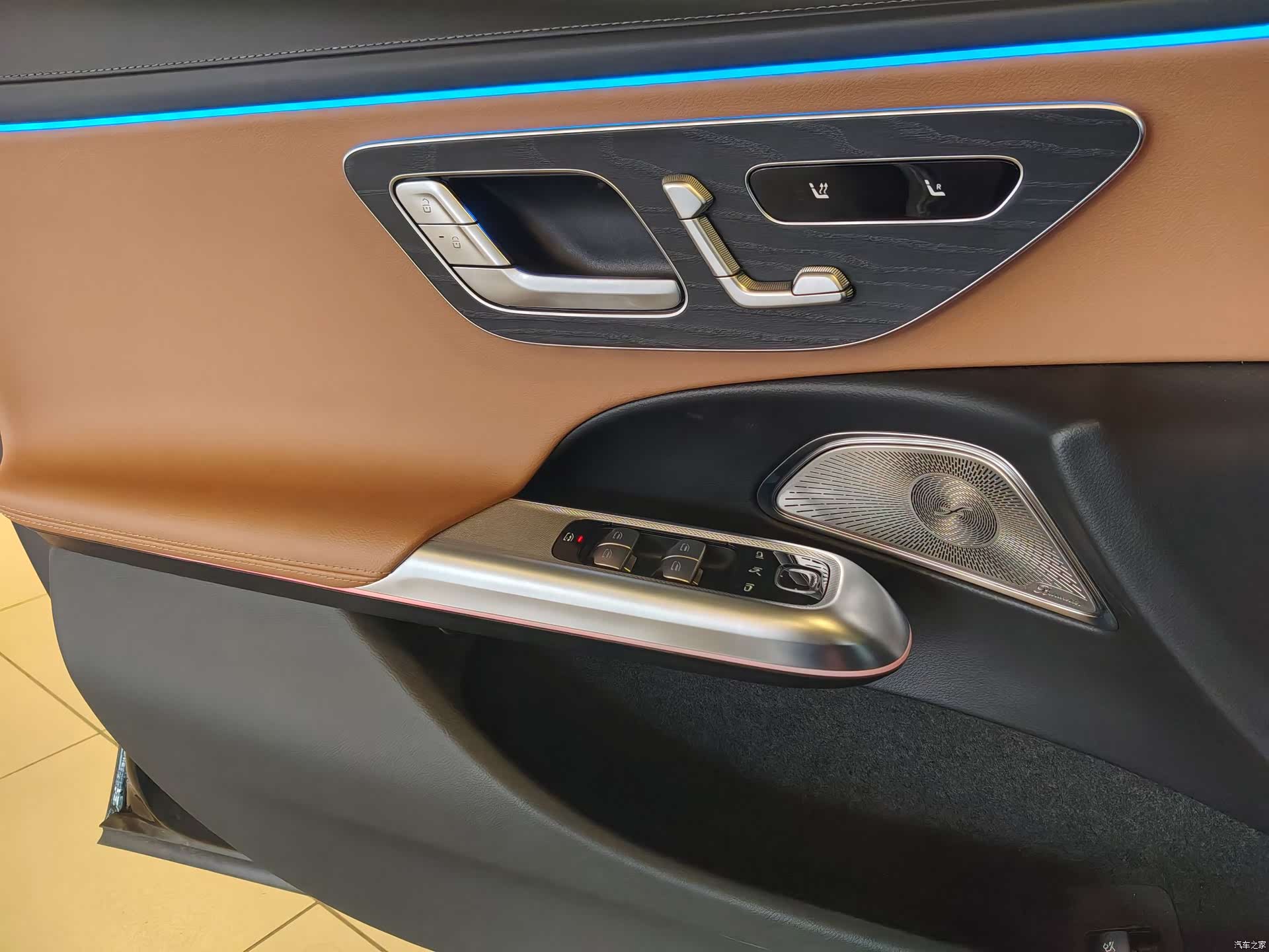 Mercedes-Benz E-Class, 2023 19