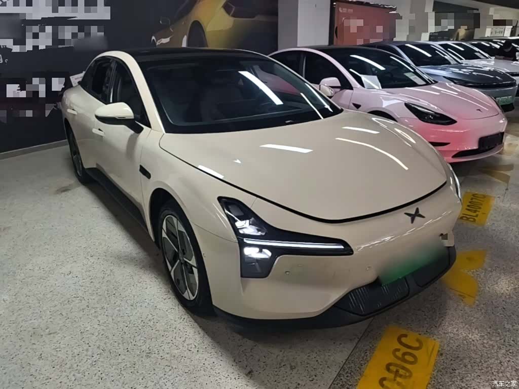 Xpeng Mona M03, 2025 4