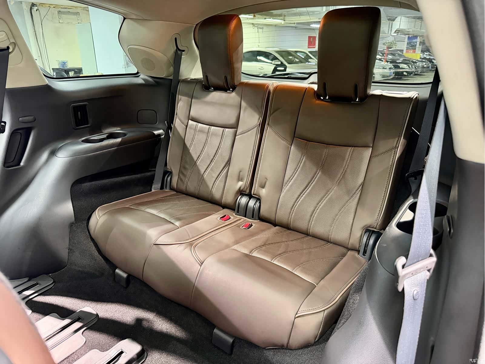Infiniti JX35, 2014 11