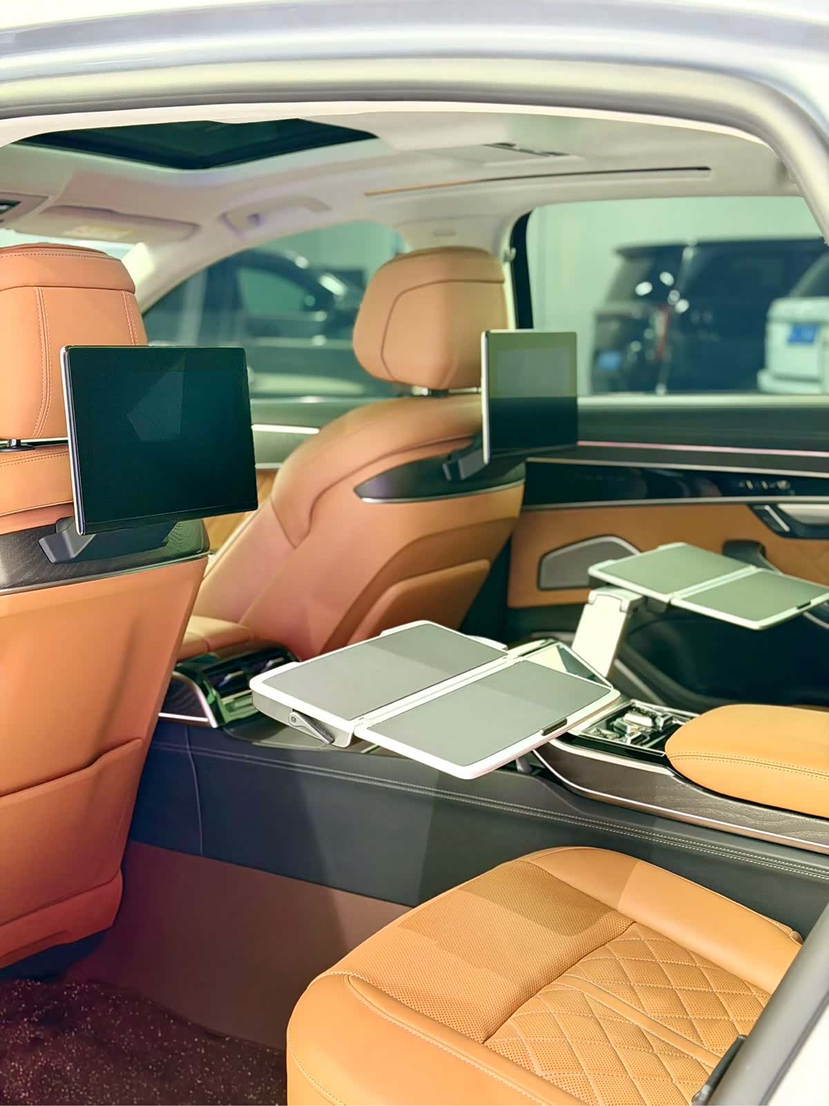 Audi A8L, 2023 17