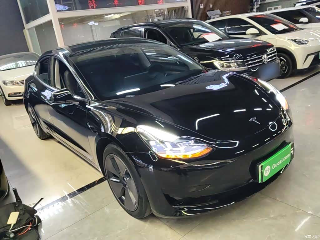 Tesla Model 3, 2023 4