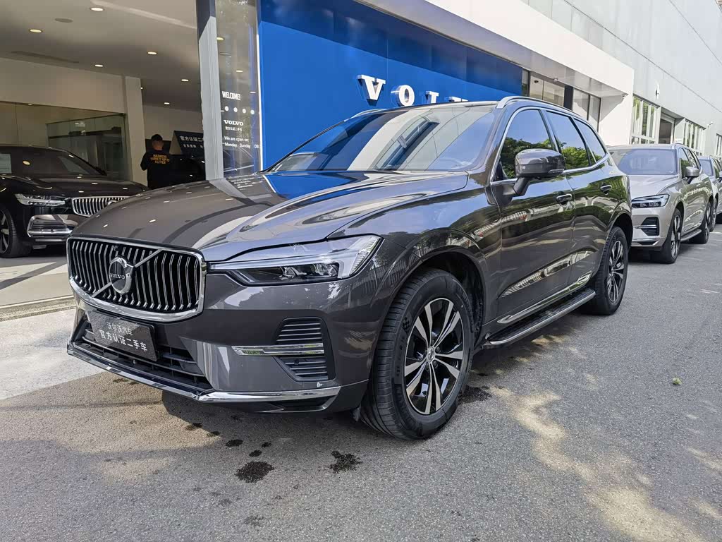 Volvo XC60 2023 B5 Luxury