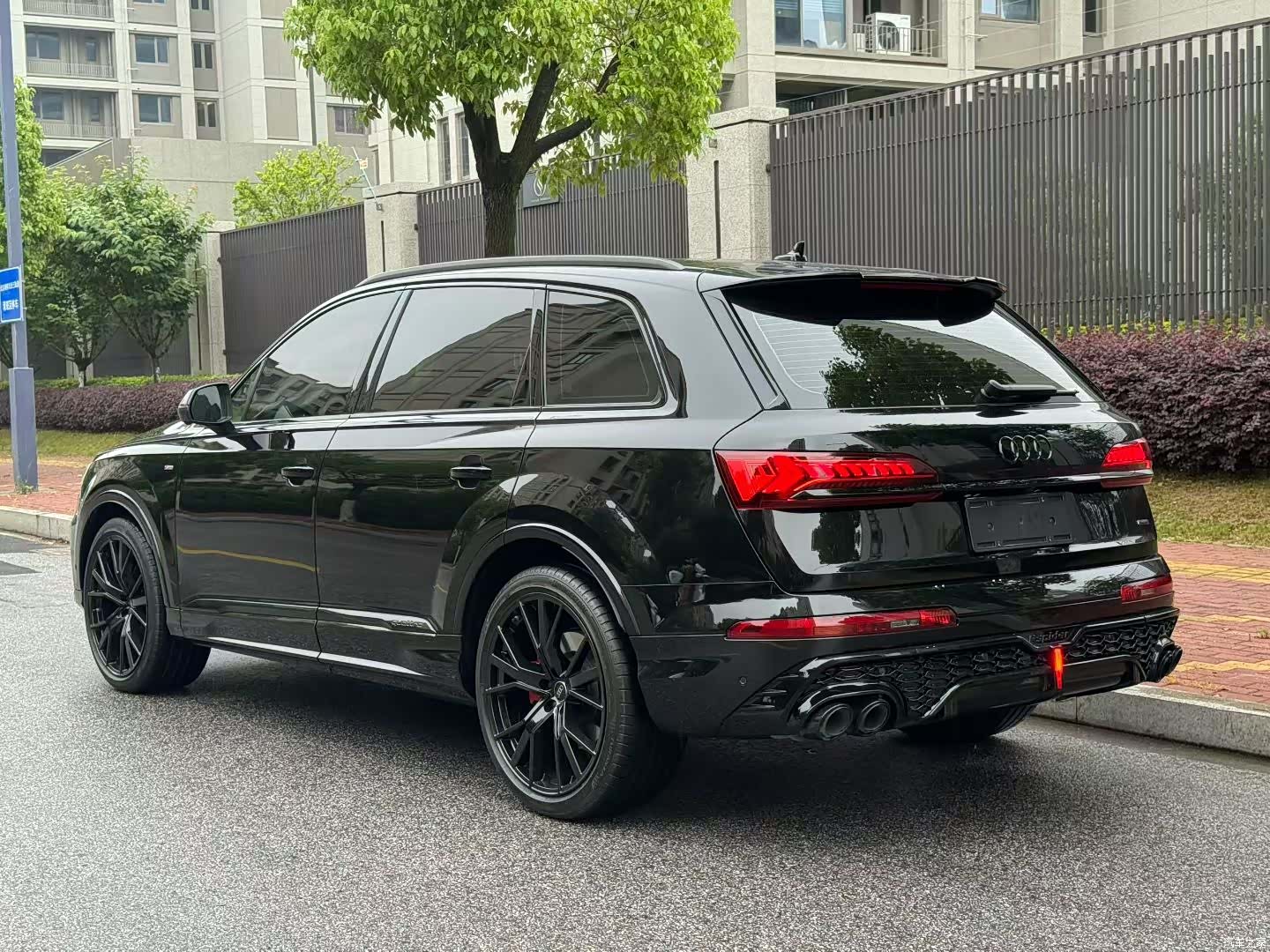 Audi Q7, 2024 14