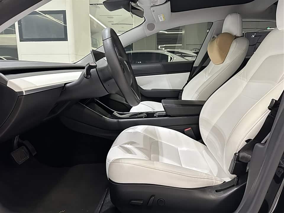 Tesla Model 3 Tesla Model 3