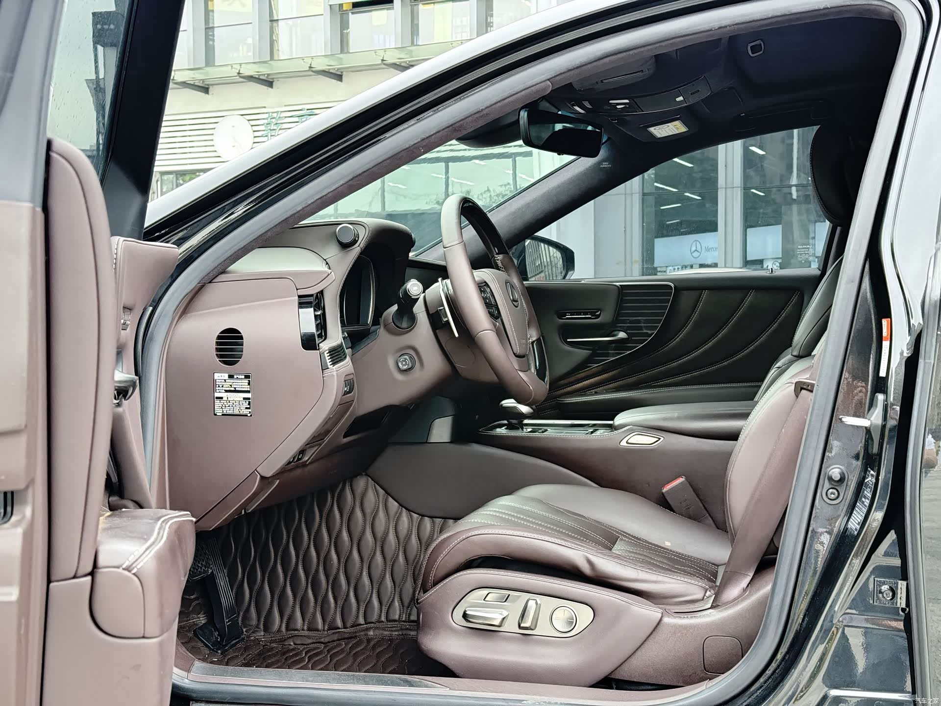 Lexus LS, 2020 все фото