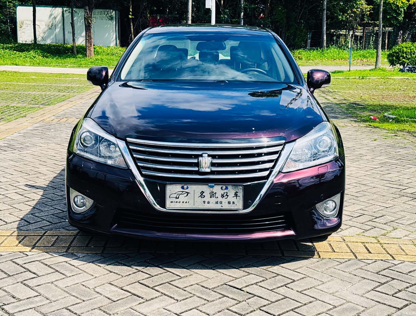 Toyota Crown, 2012 3