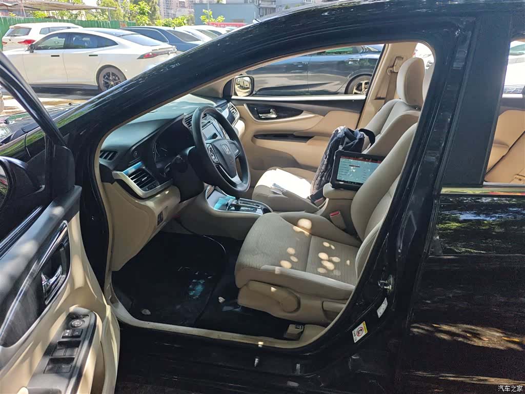 Honda Crider, 2015 15