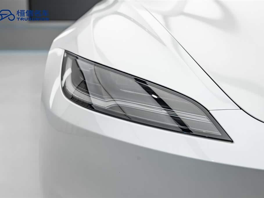 Tesla Model 3 Tesla Model 3